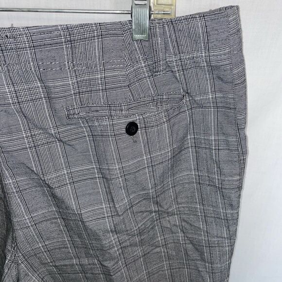 Champs Sports Golf Shorts Mens Size 38 Gray Striped Inseam 10 Rise 13 Zip Fly - Picture 10 of 12